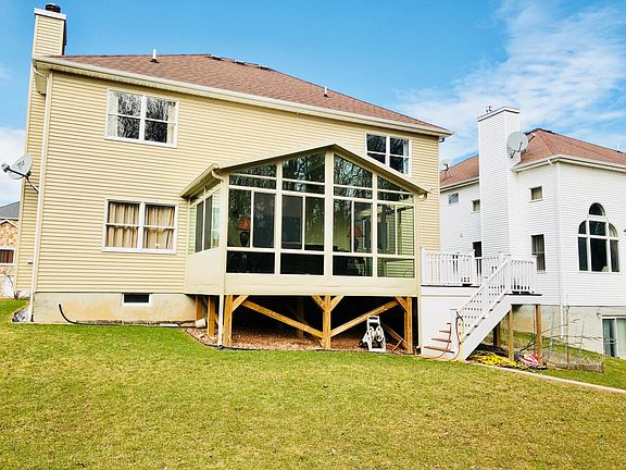 Fourseason Sunroom with Deck