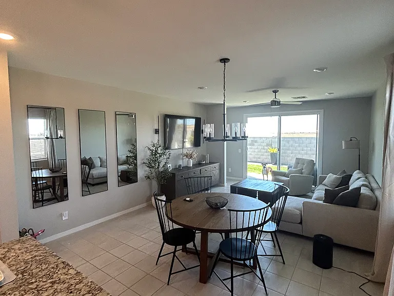 2933 E Hayden Rose Ave — Photo 3