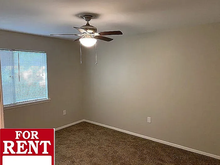 7608 T St #5 — Photo 15