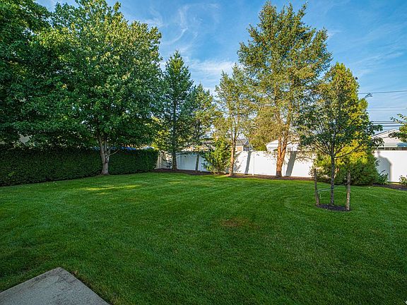 3rd image of 125 Narragansett Villas Dr #125