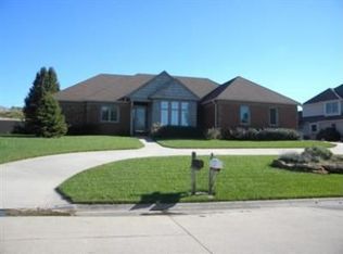 2824 Lakeridge Rd, Emporia, KS 66801