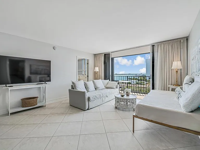 5600 N Flagler Dr #804 — Photo 7