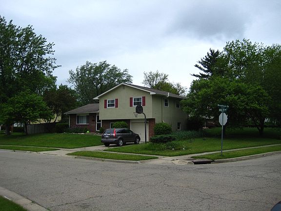5th image of 7740 Broadwyn Dr