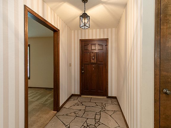 5th image of 1536 E Hanover Street