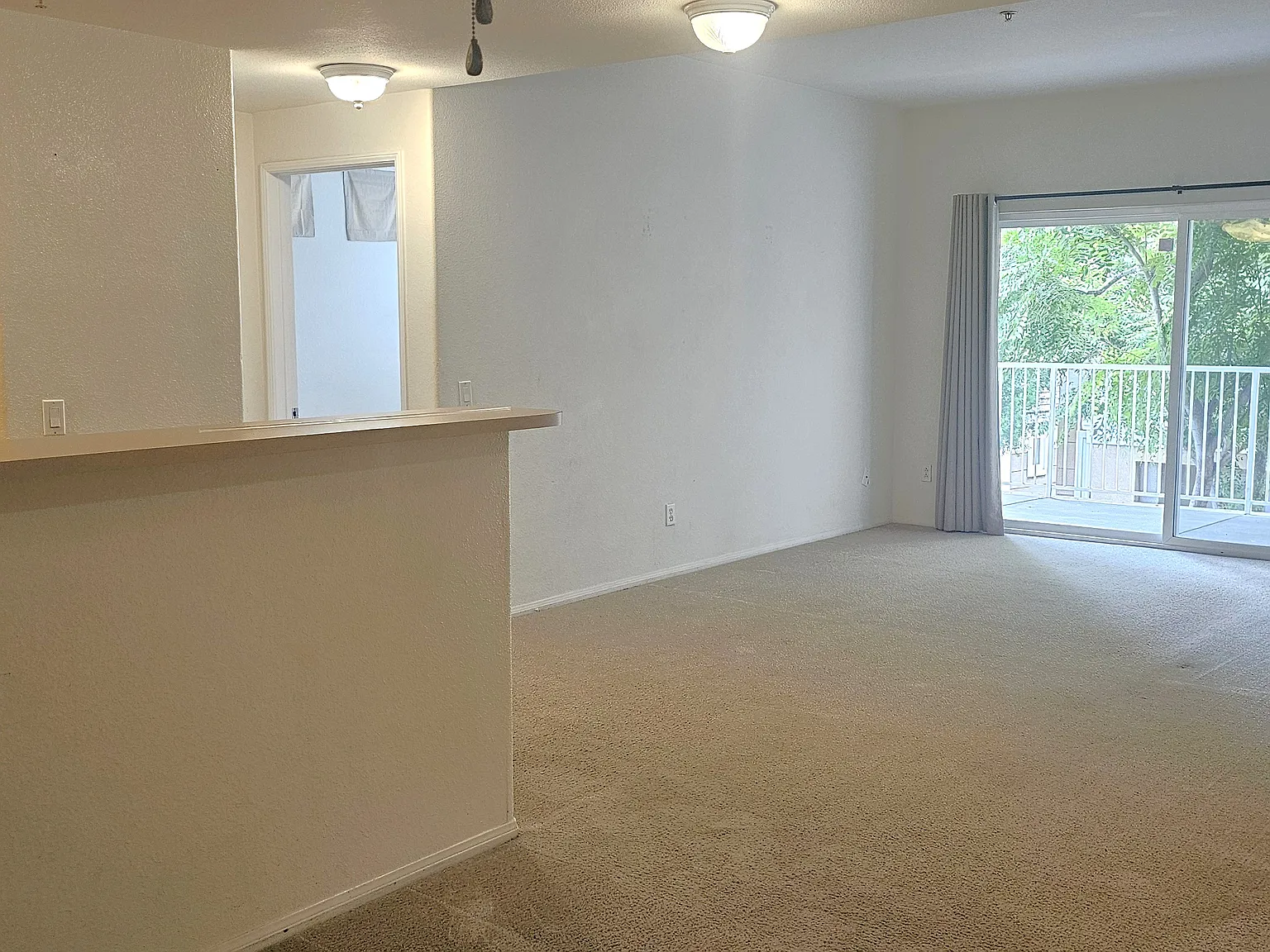 2 bed, 1104 sqft, $2,195 — Photo 2