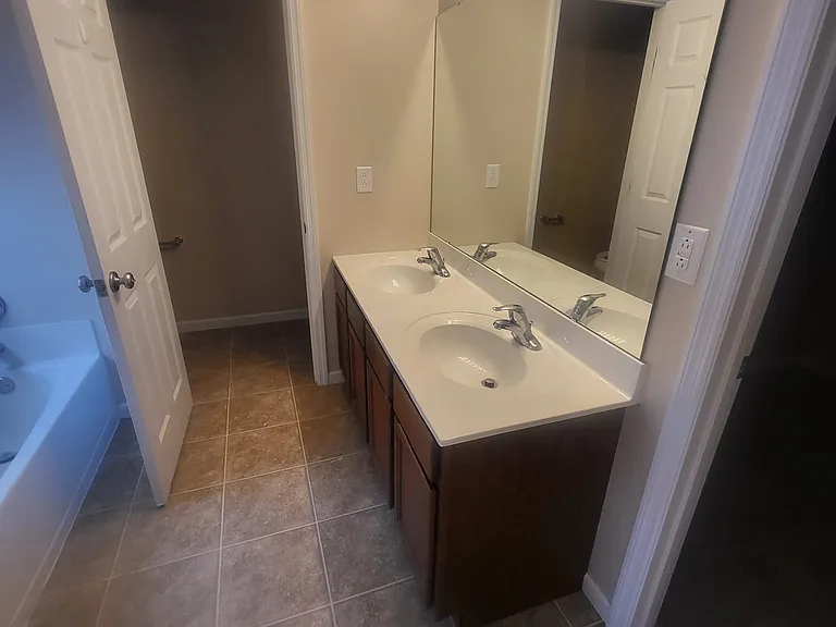 855 Harbor Woods Dr — Photo 15