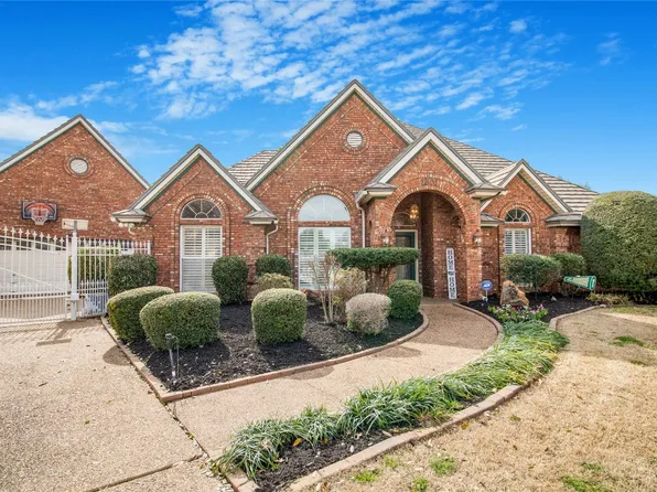 2801 Bremen Dr, Hurst, TX 76054