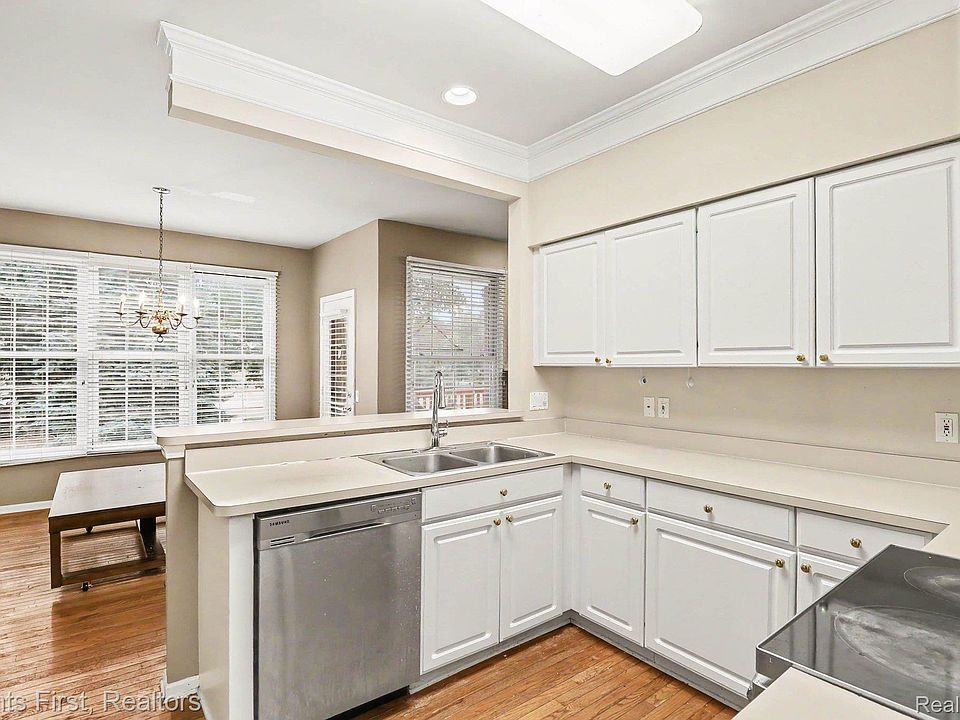 39489 Edgewater Dr, photo 12