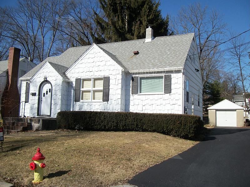 2nd image of 14 Ridgewood Ave
