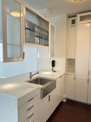 Rented by Windsor Property Management | media 17