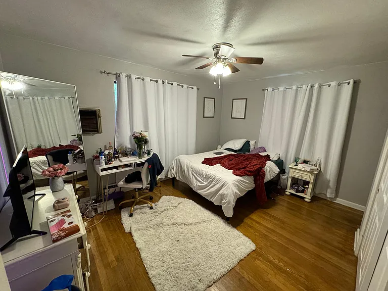 3125 W University Ave — Photo 20