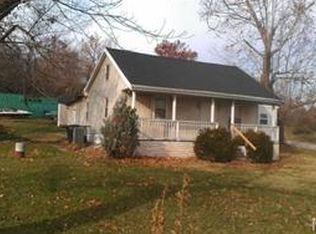 11125 Riverview Dr, Saint Louis, MO 63138