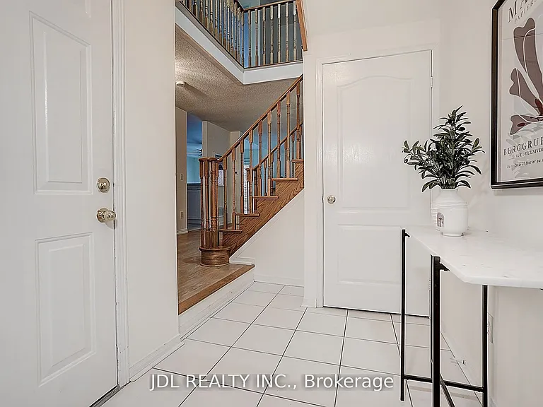 47 Millcliff Cir — Photo 3