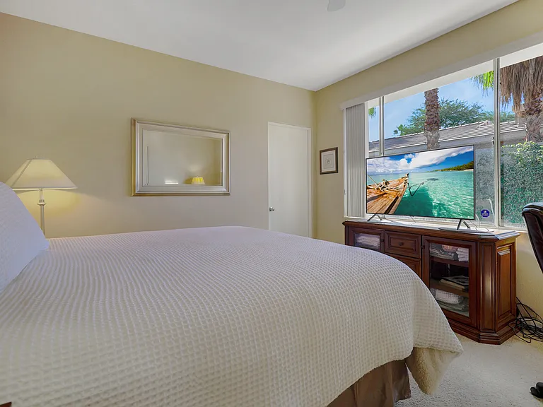 496 Desert Holly Dr — Photo 18