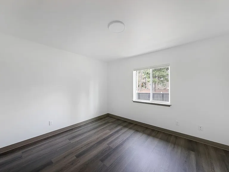 120 NE 10th Ave #A3 — Photo 8