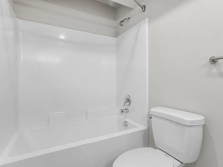 Waterford Terrace Apartments — Photo 43