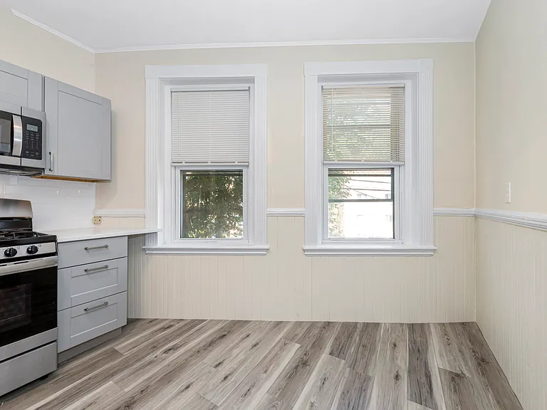 44 Brackett St #2 — Photo 7