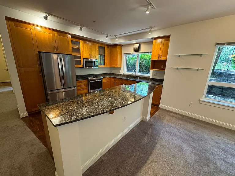 18707 SE Newport Way #111 — Photo 13