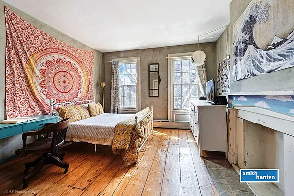 Sold by Smith Hanten Properties | media 11