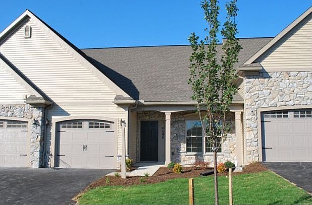 1st image of 918 Lantern Dr