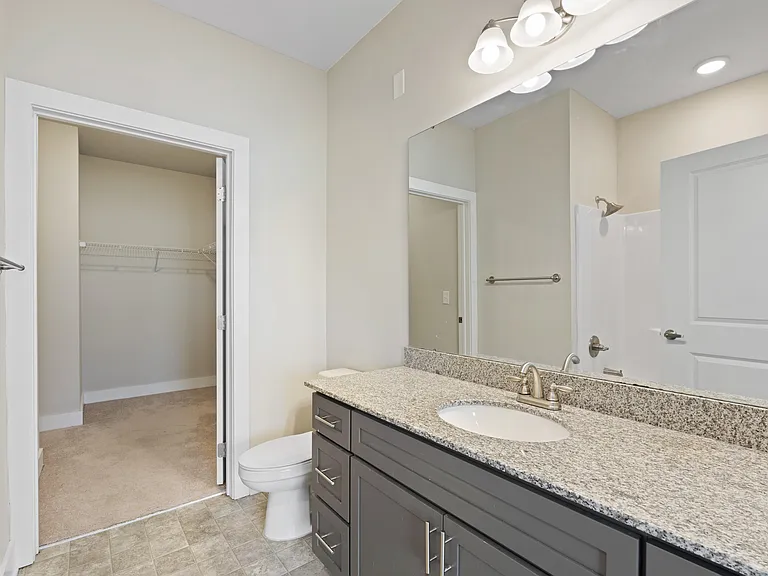 Gateway Apartments — Photo 37