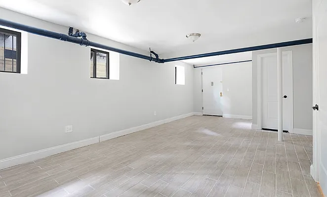 Rented by Compass | media 7