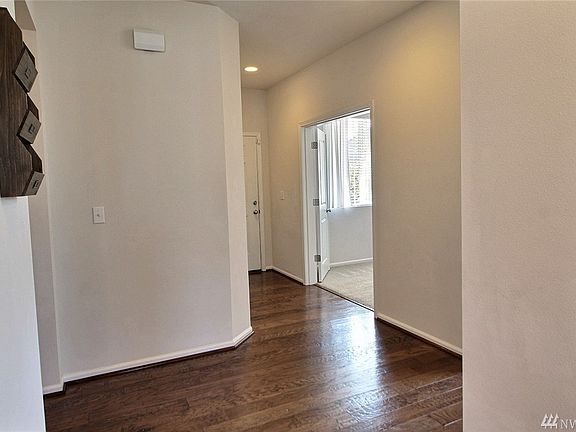 4th image of 19540 19th Avenue Ct E