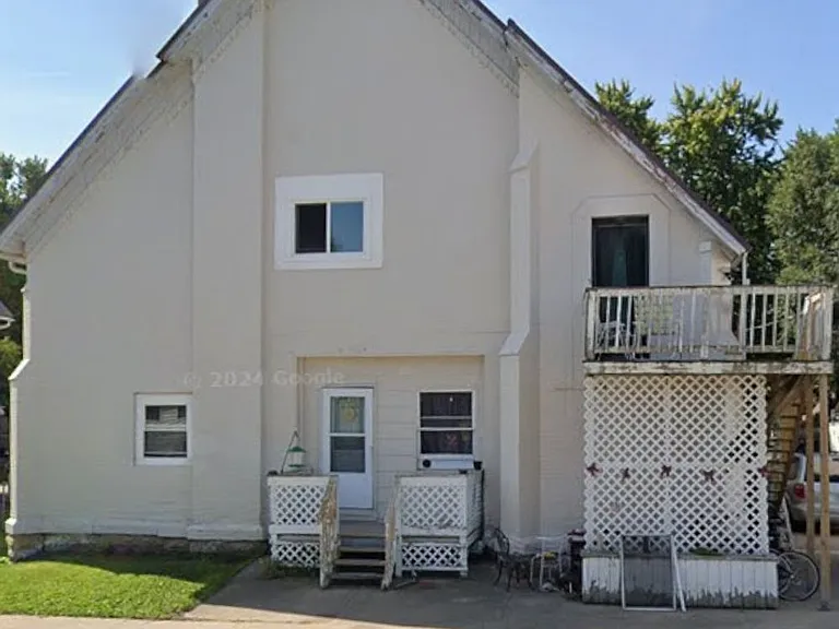 209 W Main St. — Photo 1