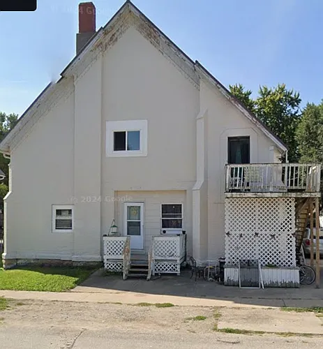 209 W Main St. Photo 1