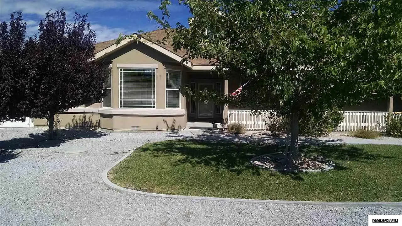 945 Lasso Way photo 1