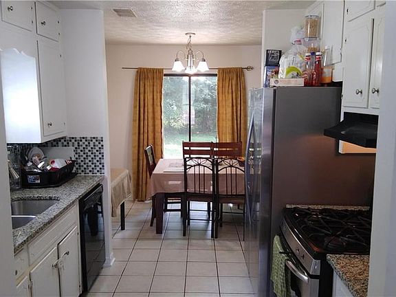 4th image of 1051 Casanova Ct
