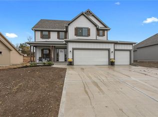 2036 SW Wheatfield Ct, Lees Summit, MO 64082