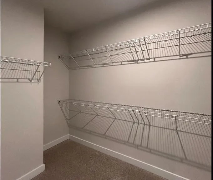 8020 Lake Laurel Ln #B — Photo 26