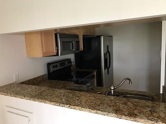 3rd image of 1300 The Pointe Dr