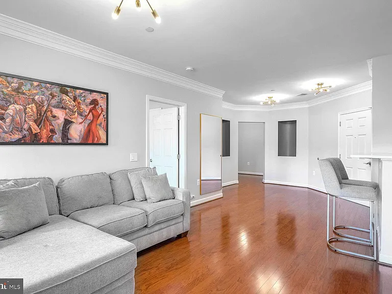 2101 N Monroe St #204 — Photo 4