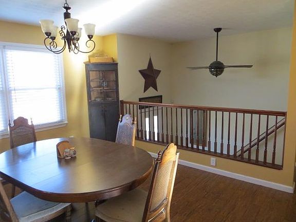 4th image of 301 Sycamore Ct