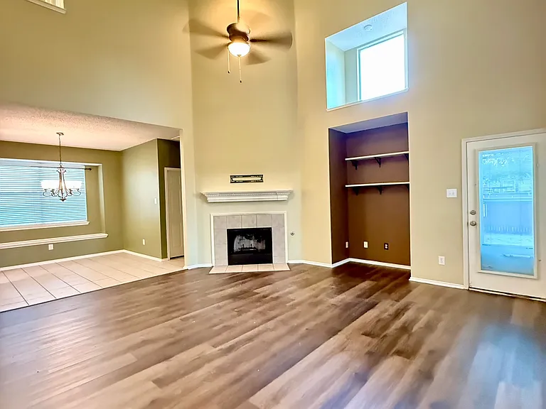 7172 Saint Augustine Dr — Photo 2