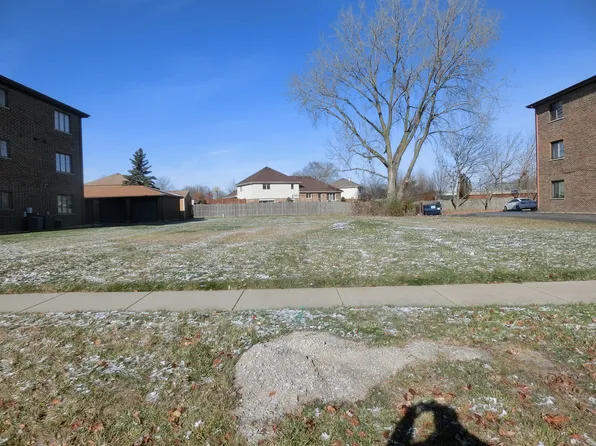 8118 168th Pl, Tinley Park, IL 60477