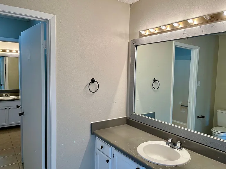 5120 Everett Ln — Photo 7
