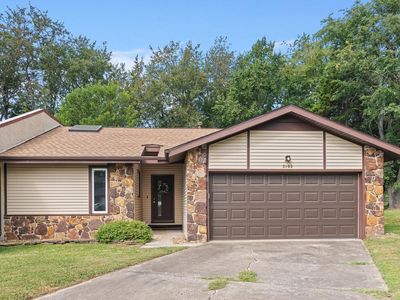 2102 E Regency Place, Springfield, MO, 65804