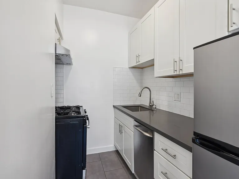 1520 Gough Street — Photo 12