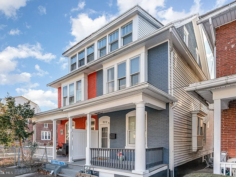 Photo of Allison Hill Urban Charmer – 4 Beds, 2 Baths