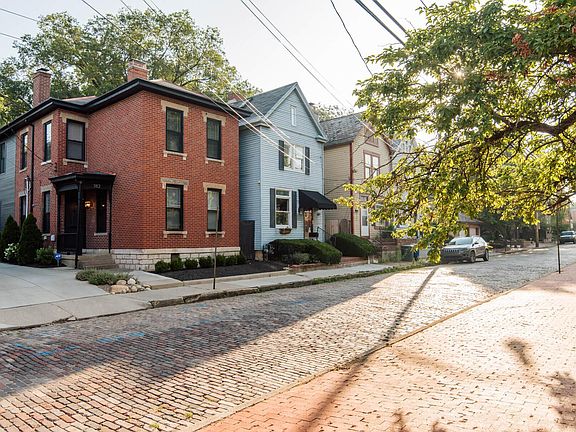 2nd image of 384 E Beck St