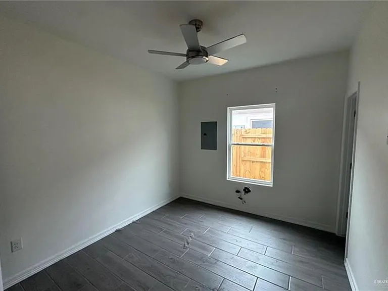 608 N Onyx Ave #1 — Photo 8
