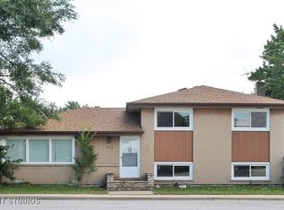 8761 N Osceola Ave, Niles, IL 60714
