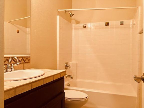 3rd image of 6218 Verda Ln