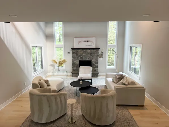 (undisclosed Address), Weston, CT 06883