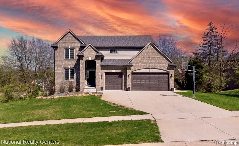 1st image of 70376 Hillside Ct