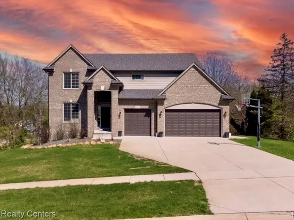 70376 Hillside Ct, Romeo, MI 48065
