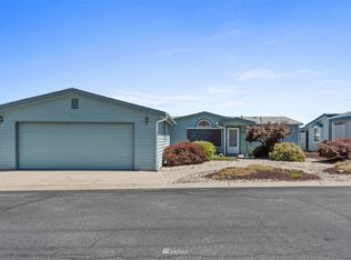 1307 Twin Peaks Dr, Wenatchee, WA 98801